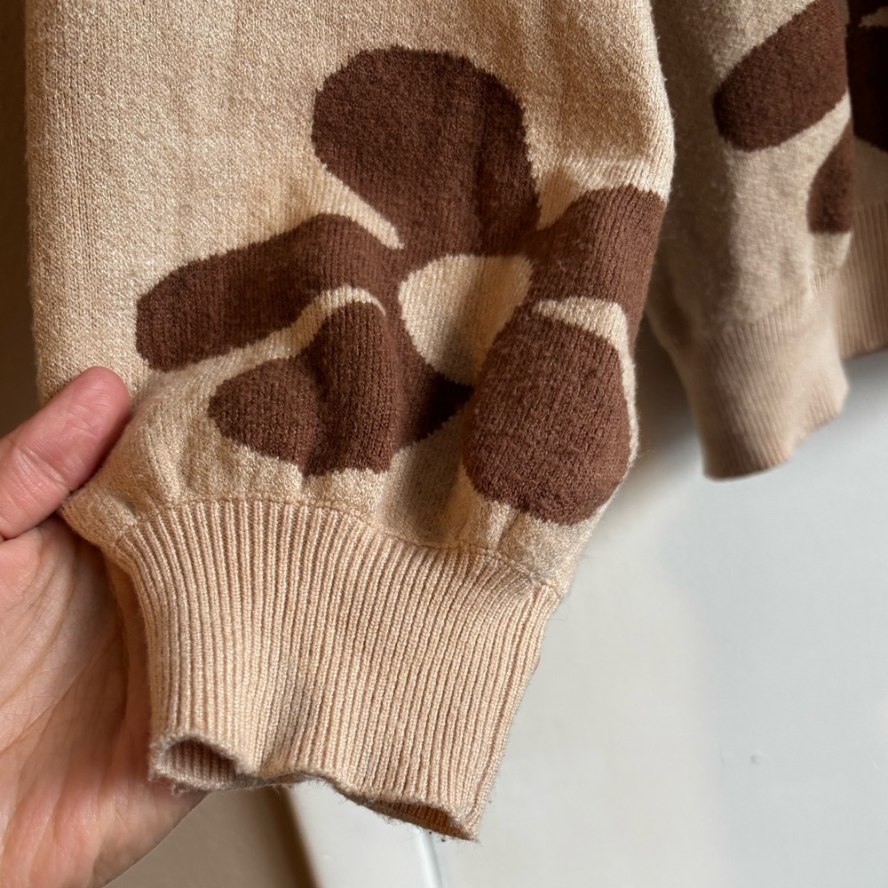 Lilly & Rose Boutique Floral Beige and Brown Sweater, Size Large - Picture 6 of 9